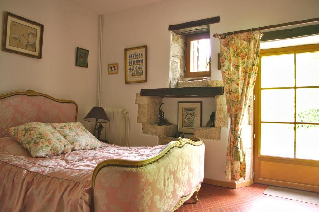 Bed and Breakfast Chez Mamie Et Papi Puynormand Exterior foto